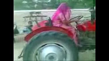 rajasthani women driving tractor